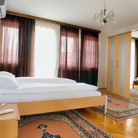 Villa Neyreas Traveller Awards 2021 *