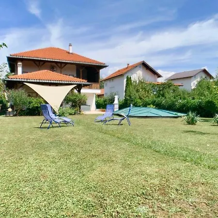 Neyreas Traveller Awards 2021 Villa *